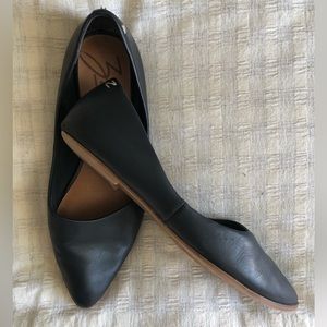 Zodiac pointed Toe Flats